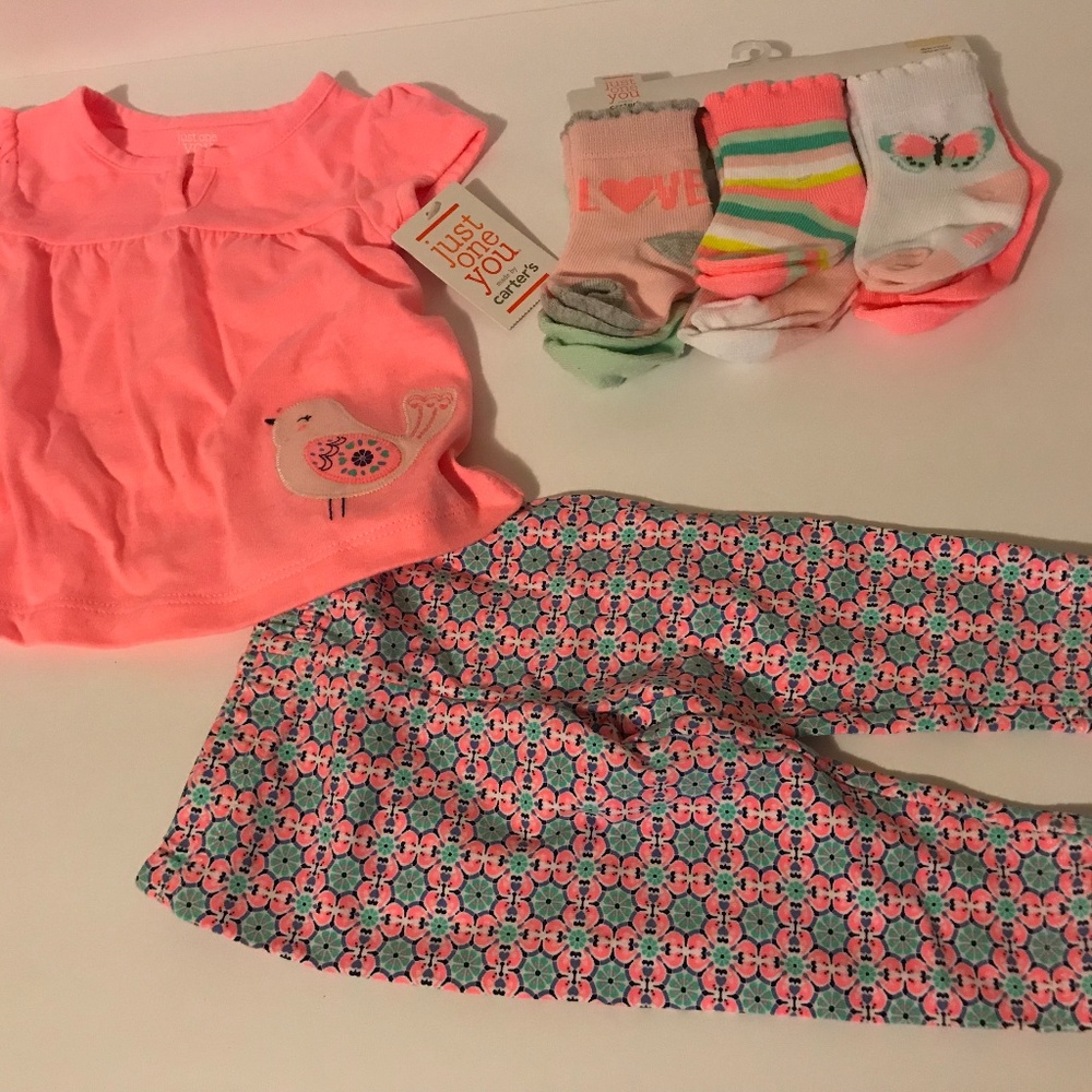 Matching top Leggings and 6 Pairs of Socks - Combo